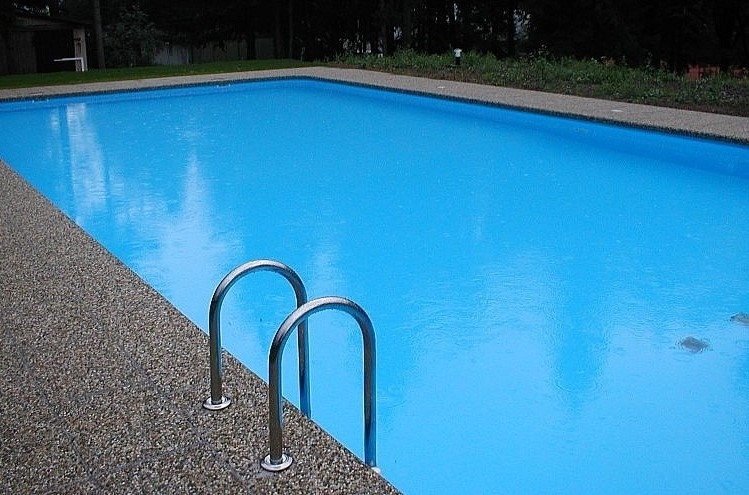 Plastový bazén 5 x 3 x 1,2 m s nerezovými schůdky